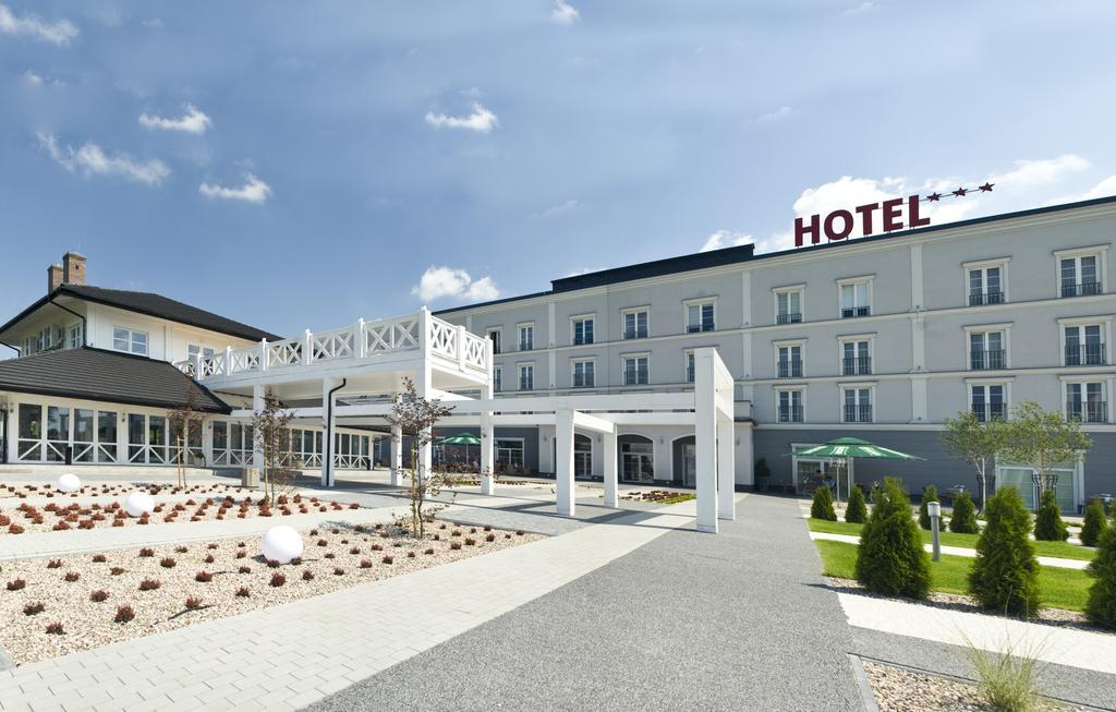 Hotel Lamberton Ołtarzew Extérieur photo
